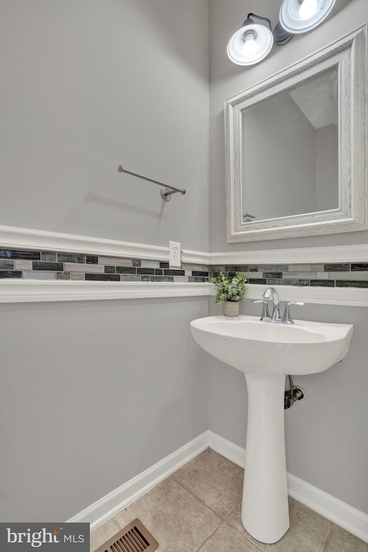 4129 Strawbridge Ct Property Photo 11