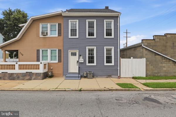 318 S Sherman St Property Photo 1
