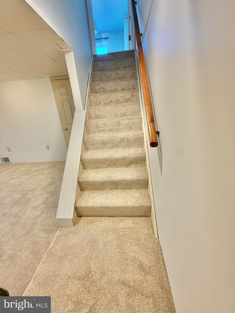 455 Peppermill Ln Property Photo 21