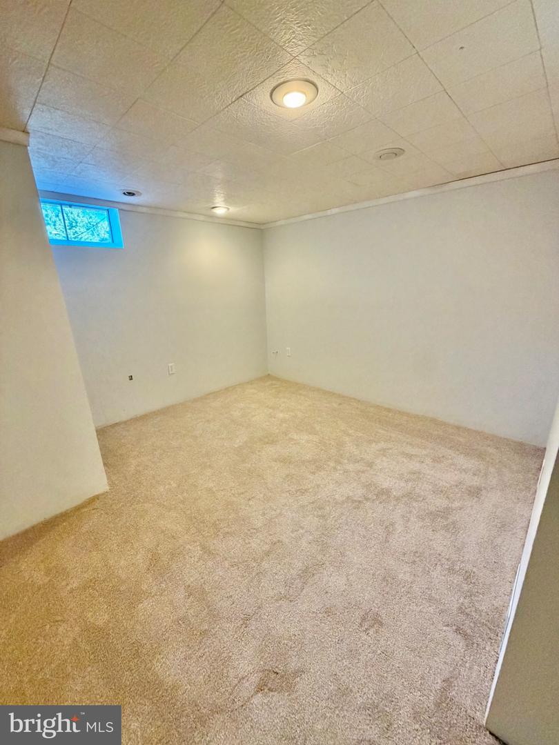 455 Peppermill Ln Property Photo 26