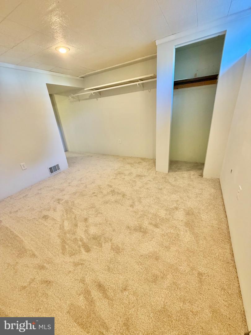 455 Peppermill Ln Property Photo 29