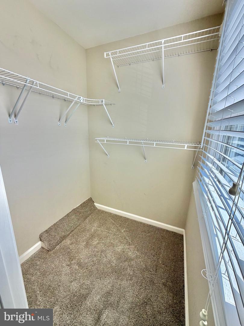 455 Peppermill Ln Property Photo 35