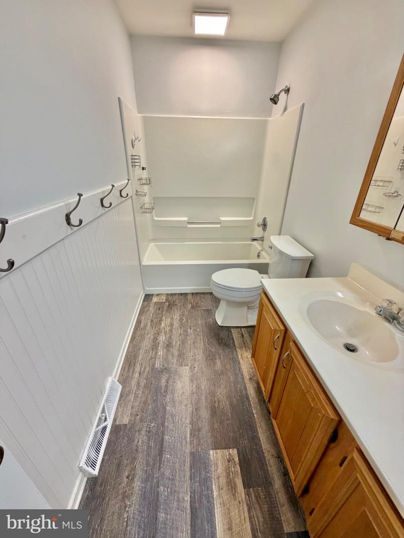 455 Peppermill Ln Property Photo 36