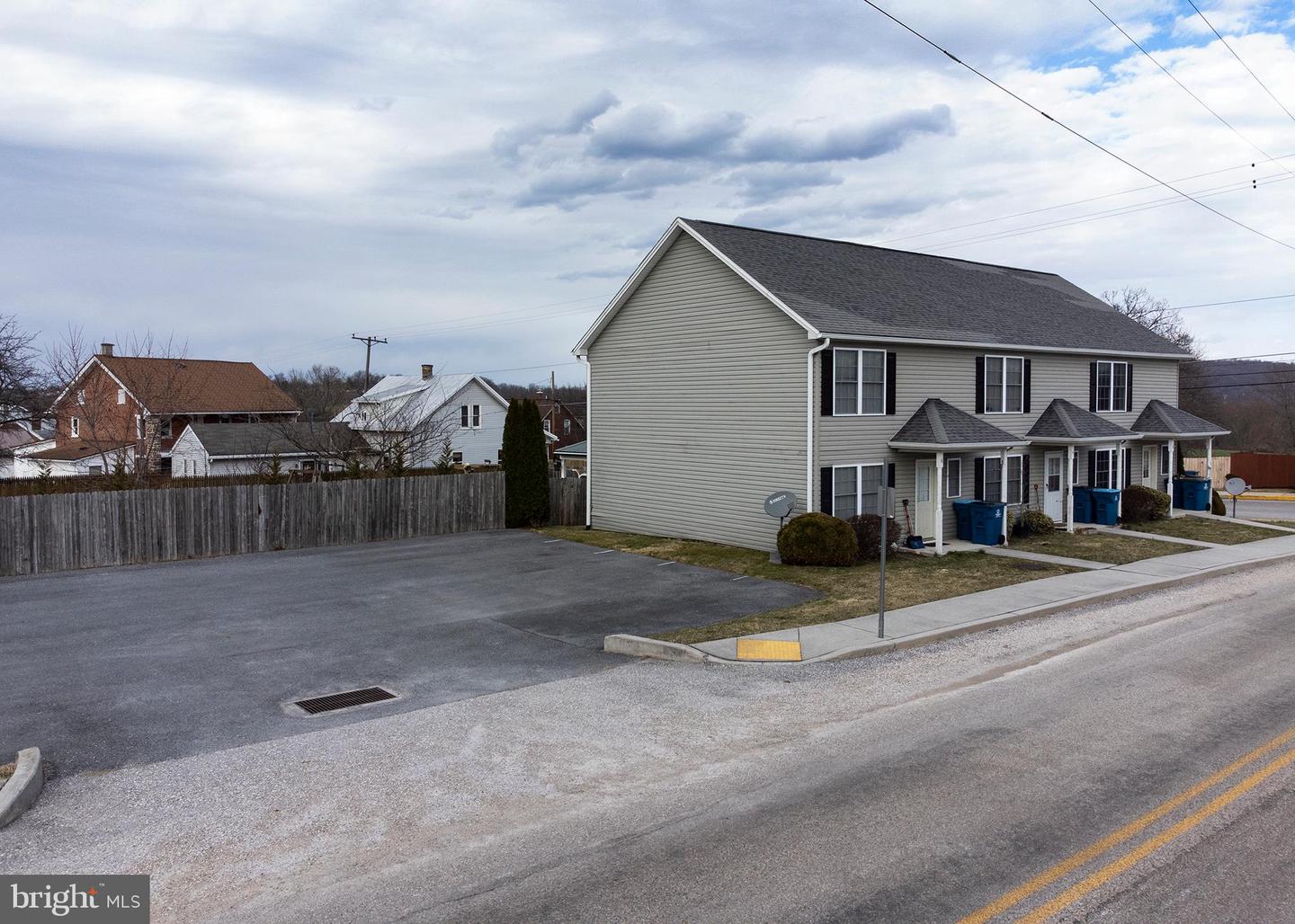 2 Property Photo 6