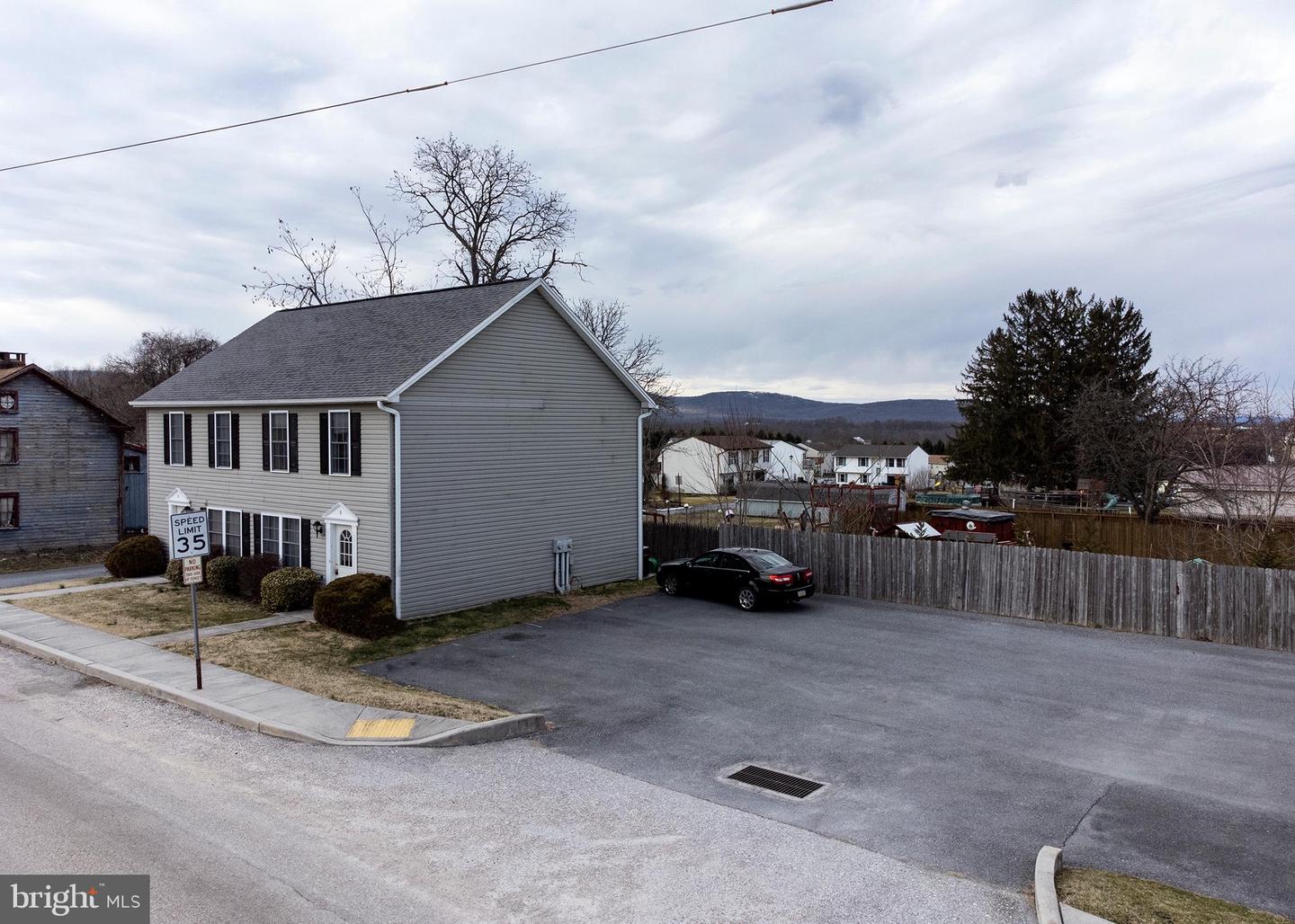 2 Property Photo 7