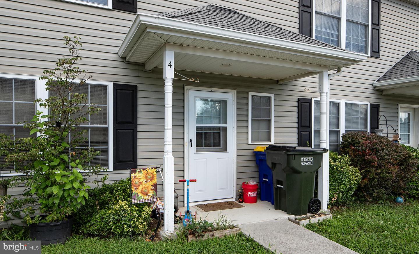 2 Property Photo 28