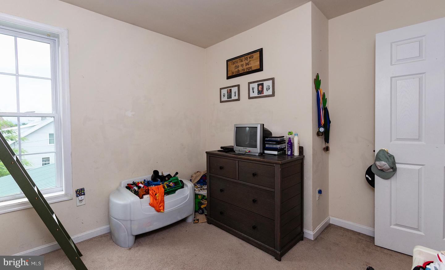 2 Property Photo 42
