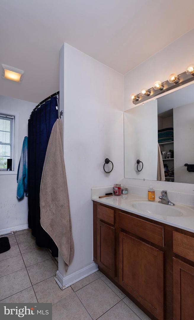 2 Property Photo 58