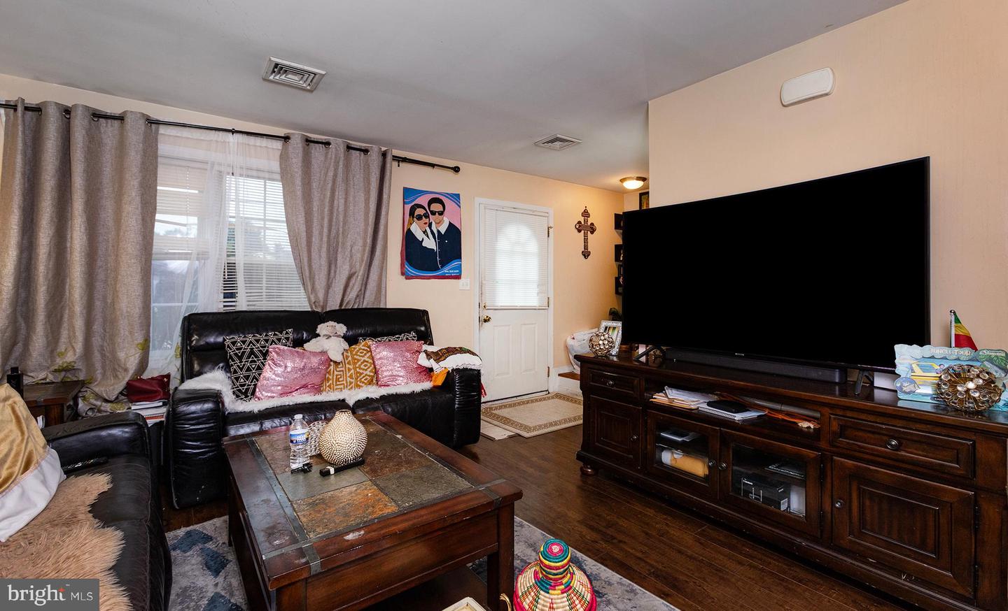 2 Property Photo 95