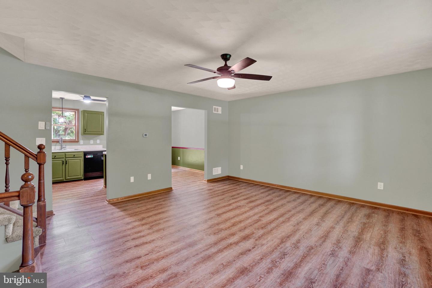 15 Loop Dr Property Photo 3