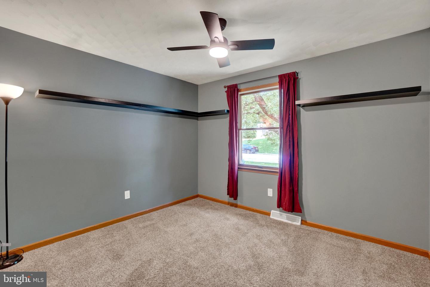 15 Loop Dr Property Photo 12
