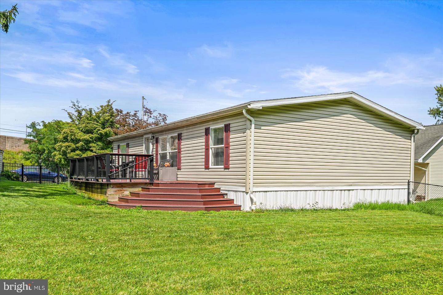 68 Dew Drop Rd Property Photo 1
