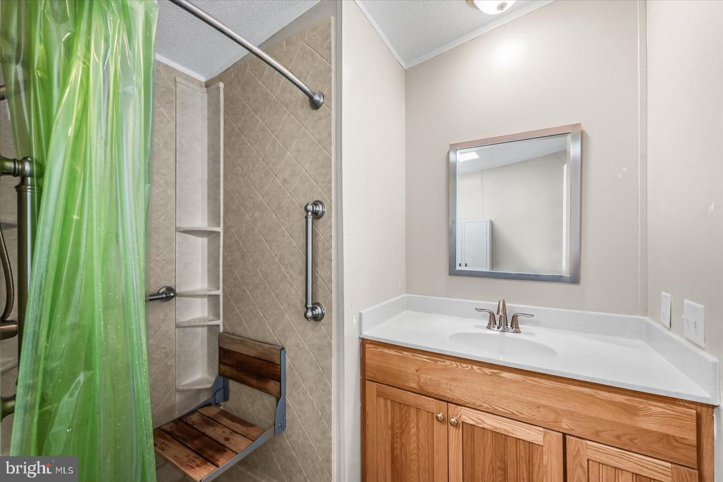 68 Dew Drop Rd Property Photo 15