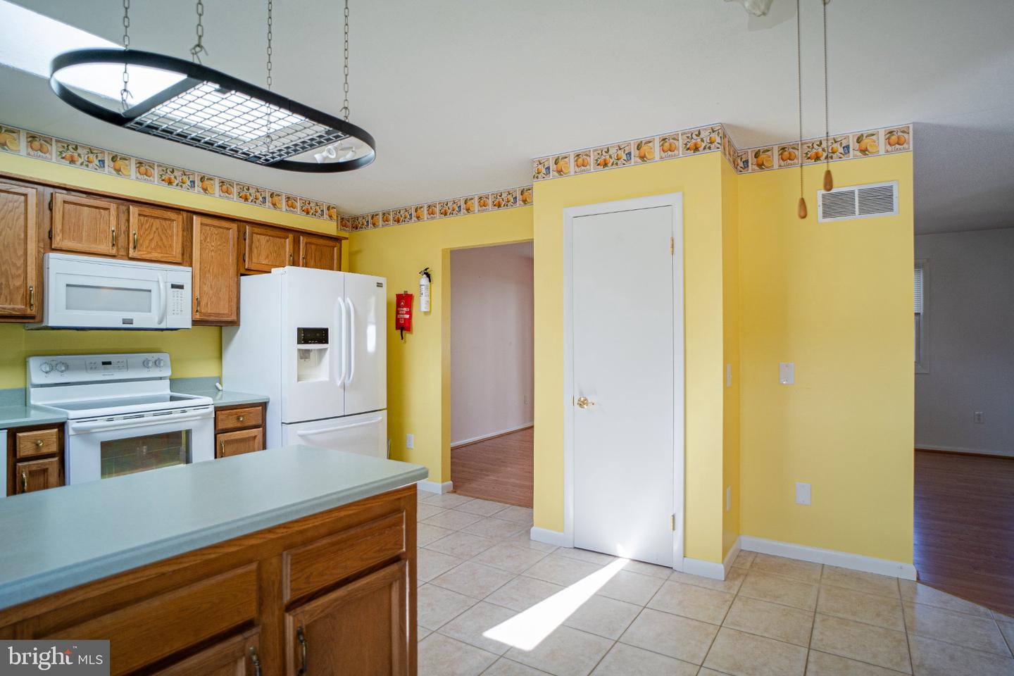 385 E Beaver St Property Photo 5
