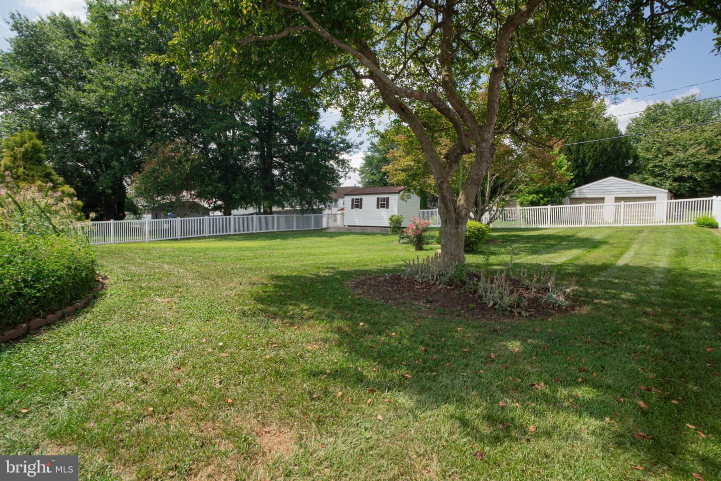 385 E Beaver St Property Photo 37