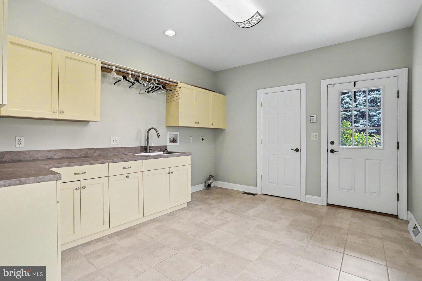 4097 Wren Rd Property Photo 31