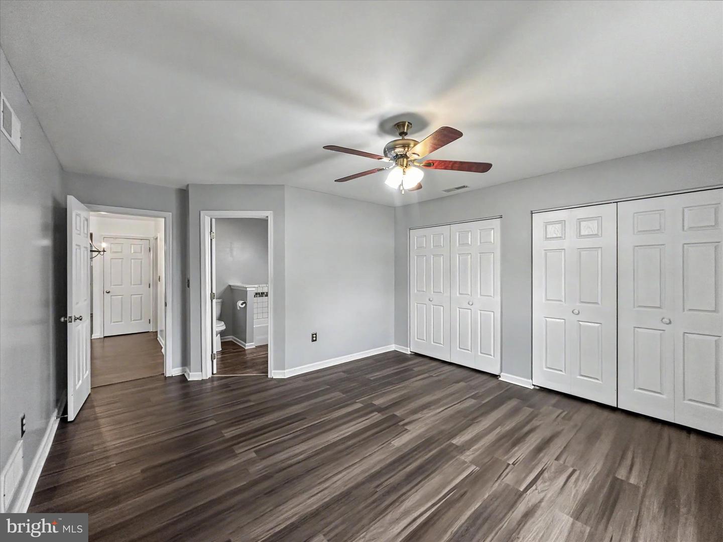 3371 Falcon Ln #21b Property Photo 4