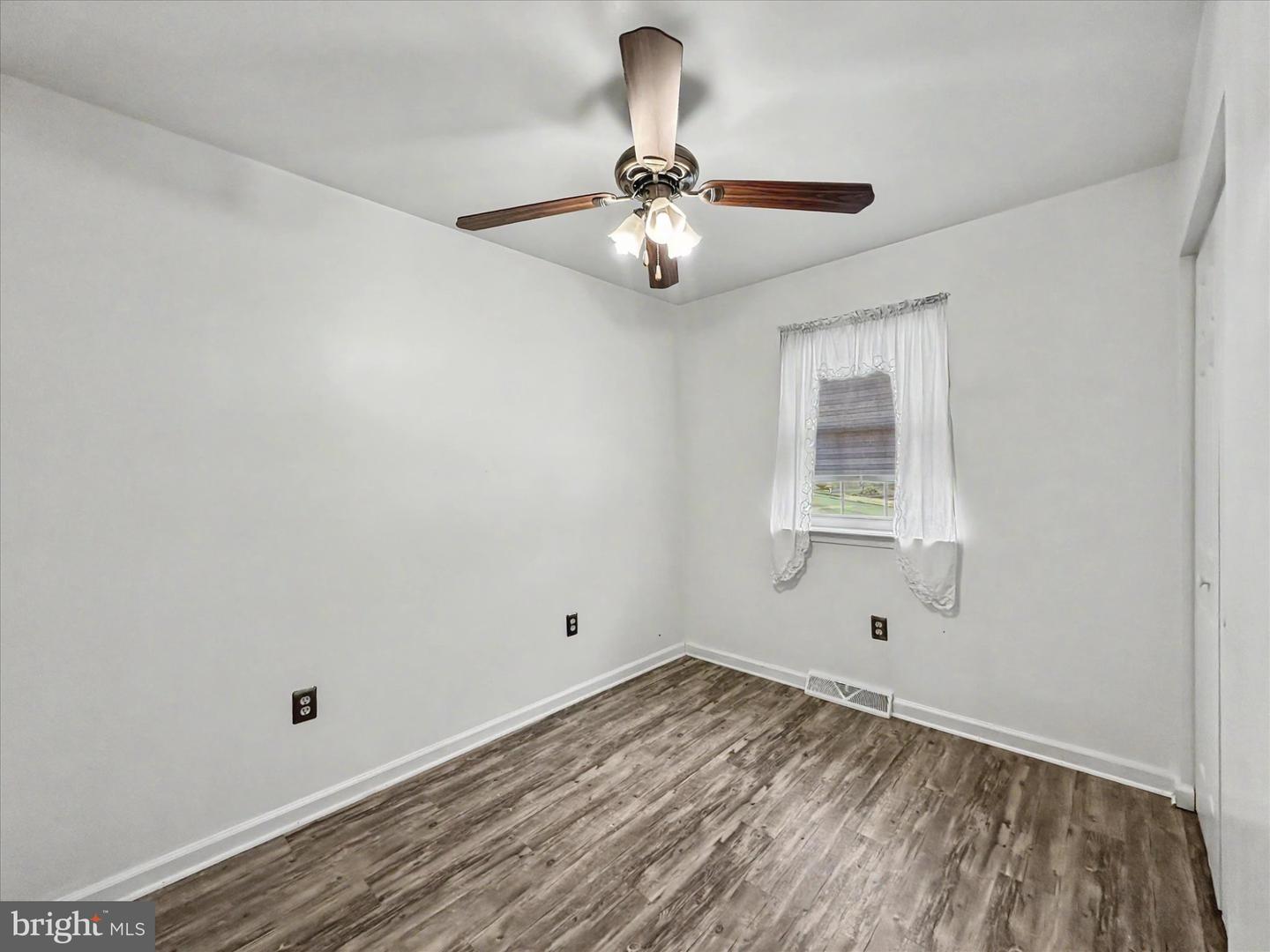 3371 Falcon Ln #21b Property Photo 10