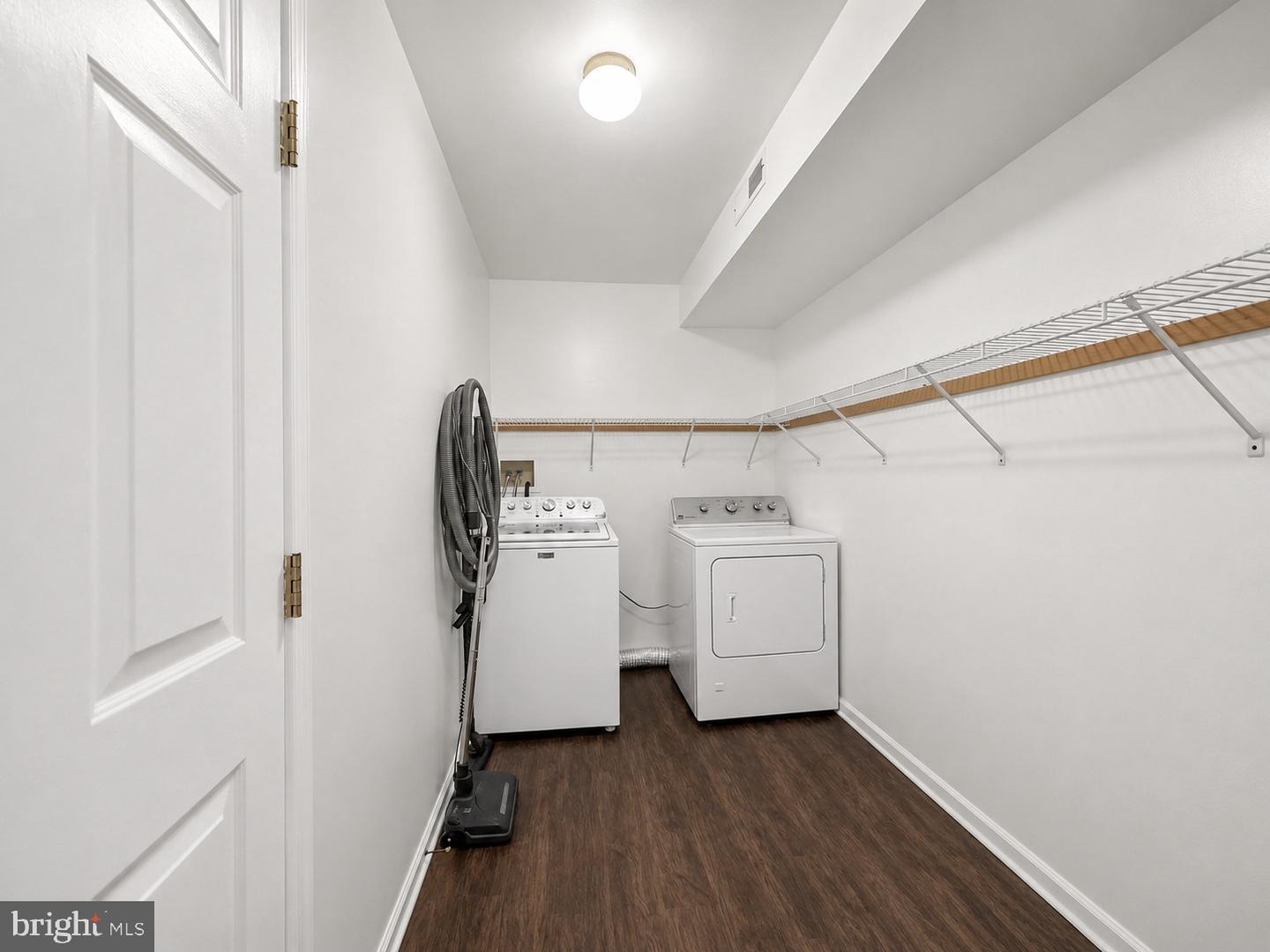 3371 Falcon Ln #21b Property Photo 17