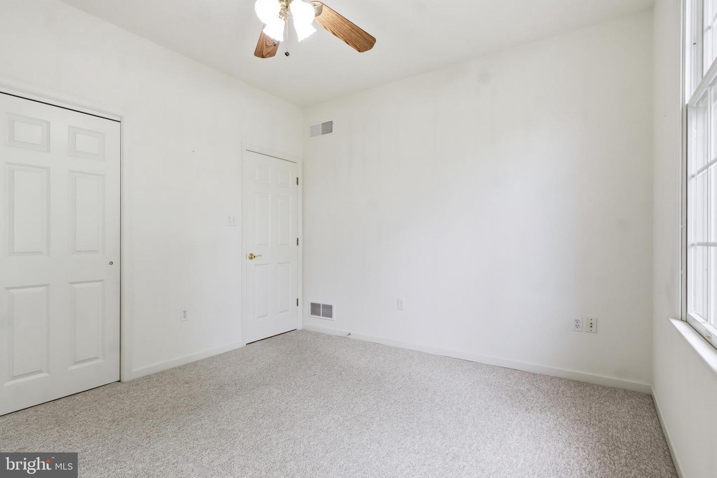 1456 Wheatfield Dr Property Photo 21