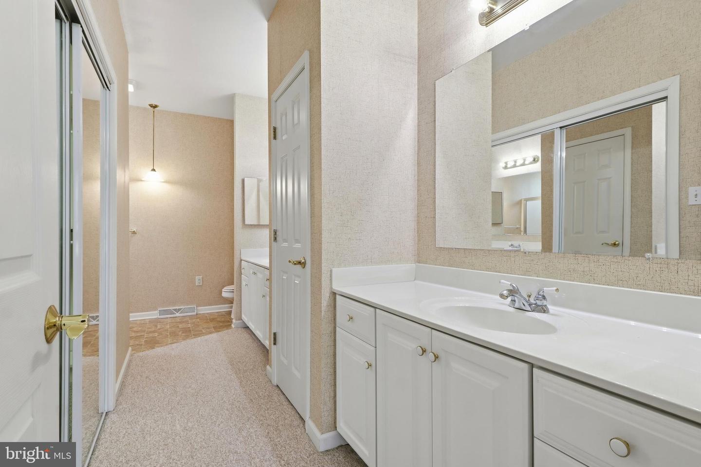 1456 Wheatfield Dr Property Photo 28