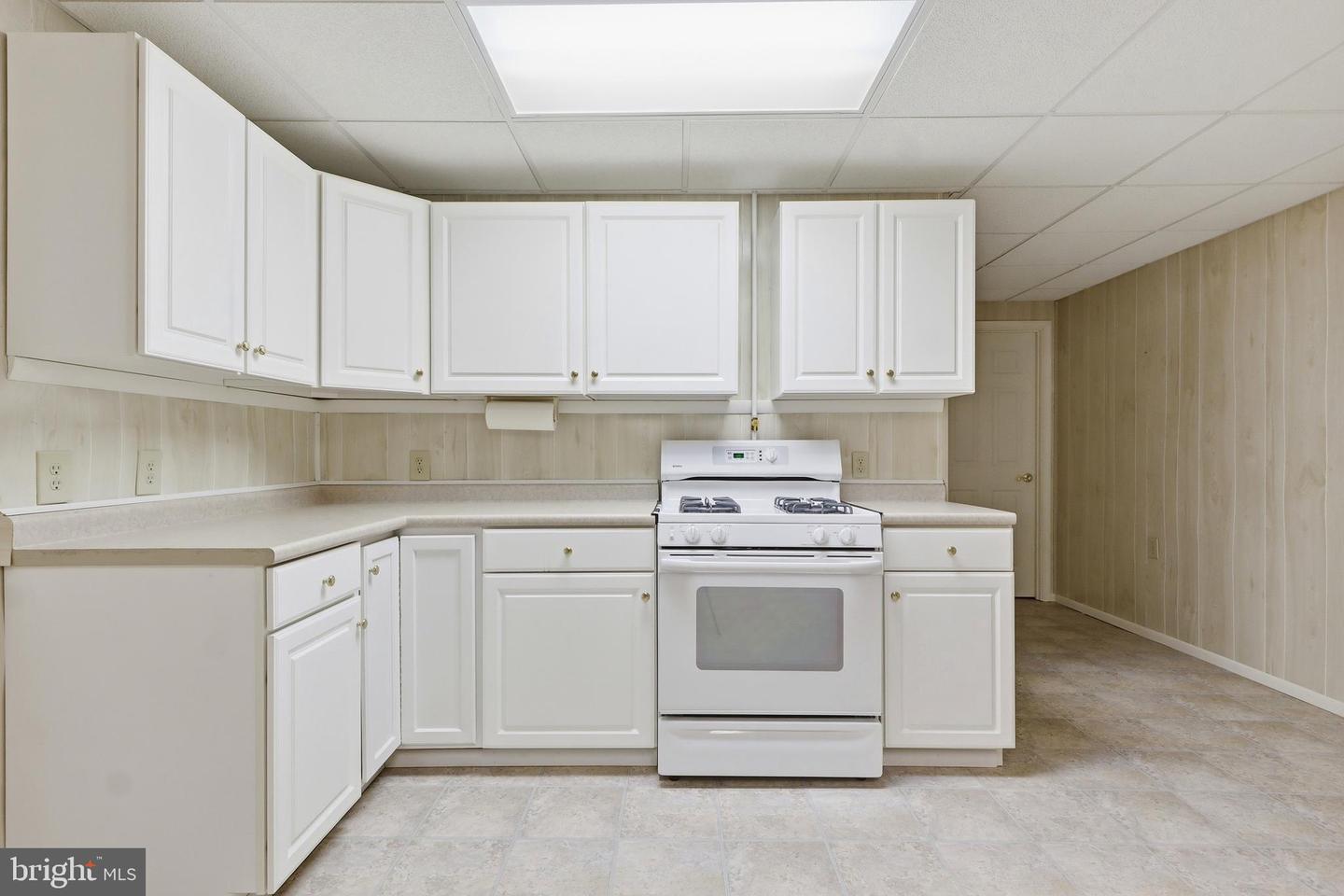 1456 Wheatfield Dr Property Photo 30