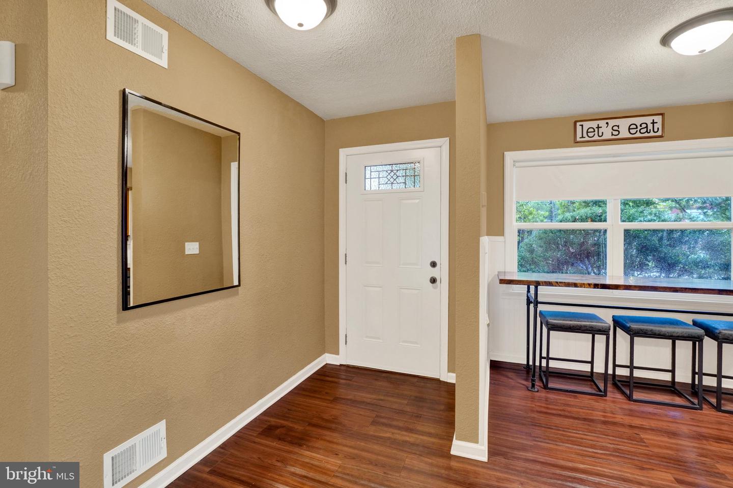 1702 5th Ave Property Photo 4