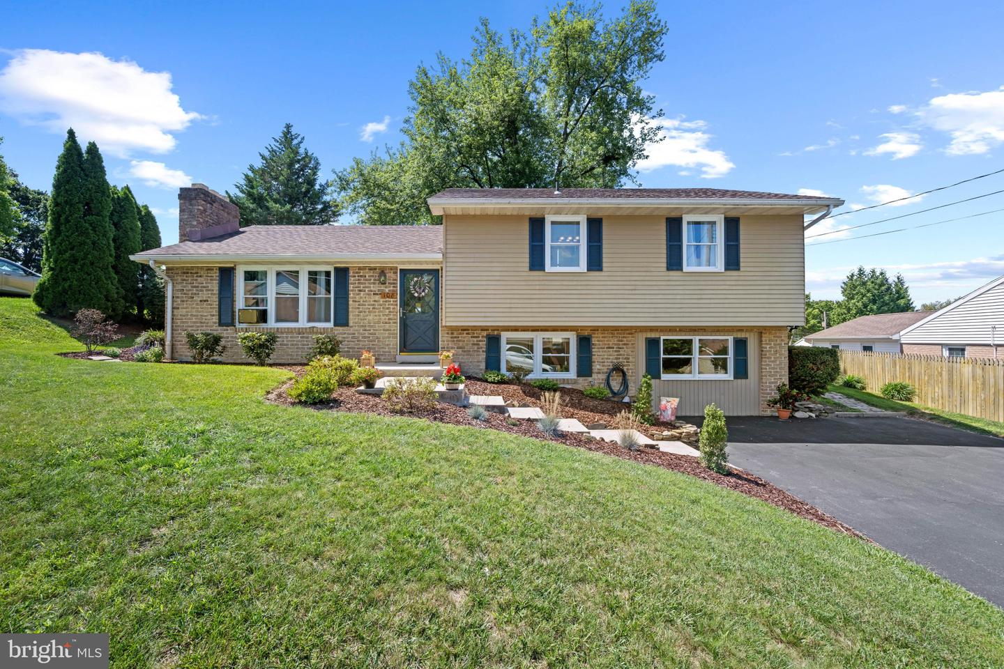 108 HIRTLAND AVE