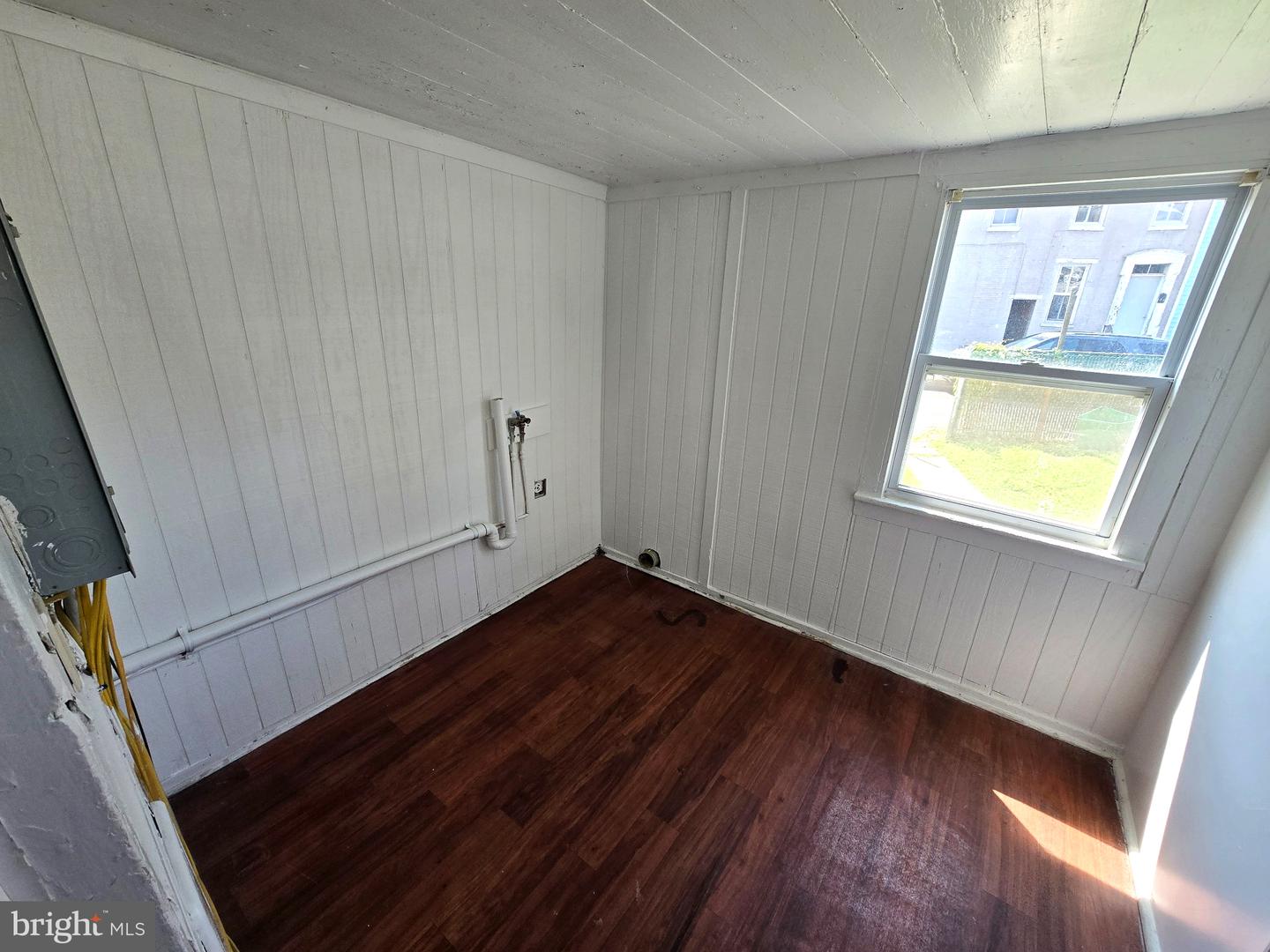 552 W Princess St Property Photo 10