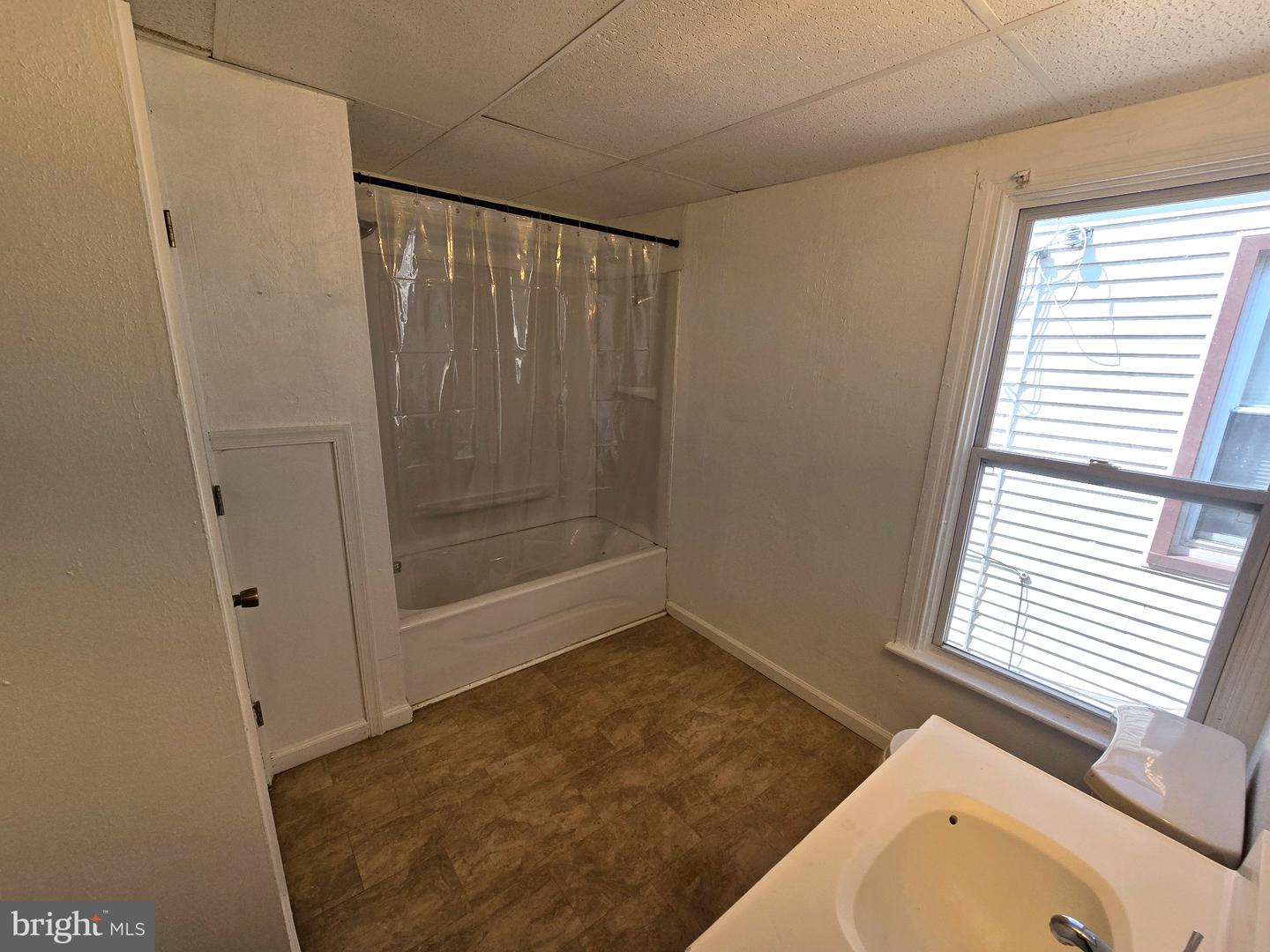 552 W Princess St Property Photo 15