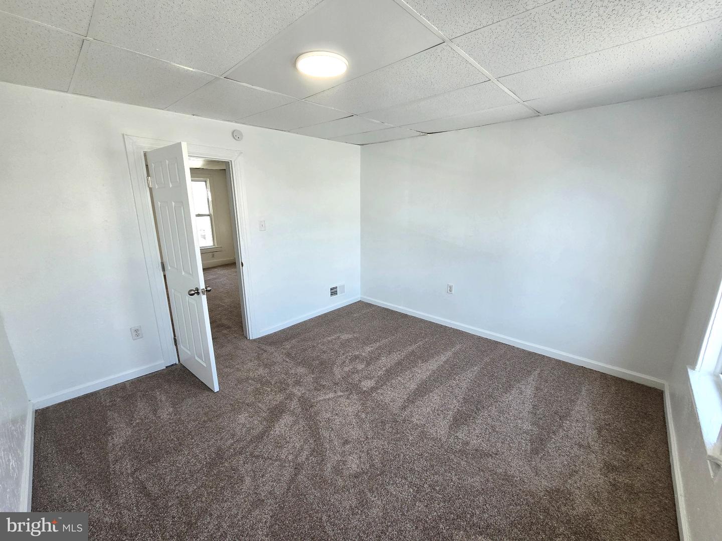 552 W Princess St Property Photo 16