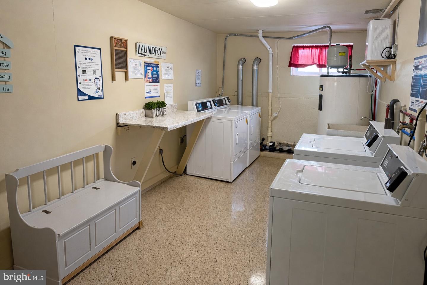 403 N Newberry St #304 Property Photo 11