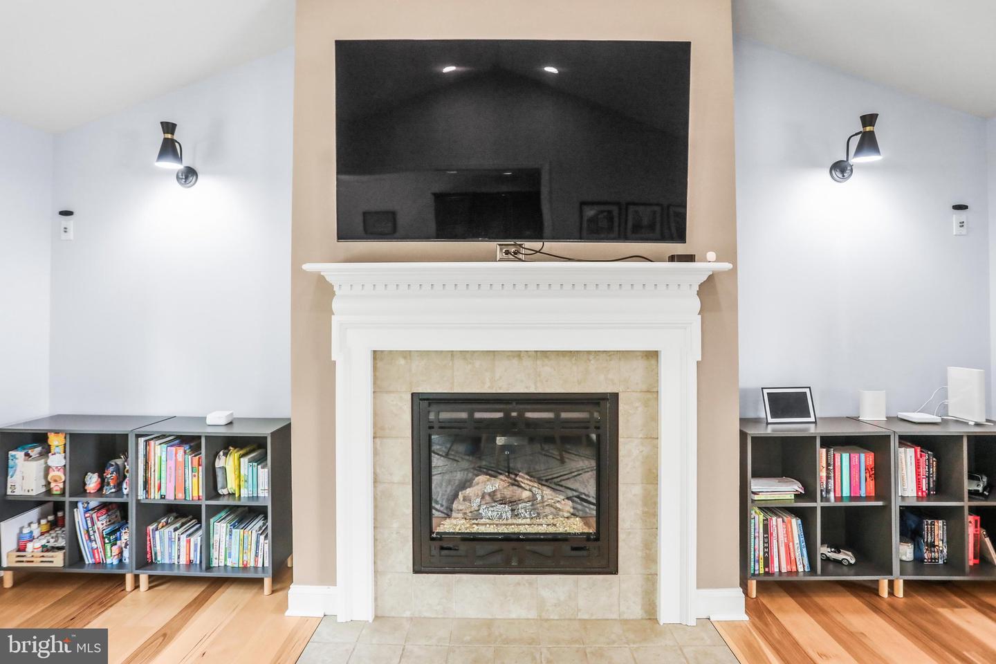 696 Rishel Dr Property Photo 14
