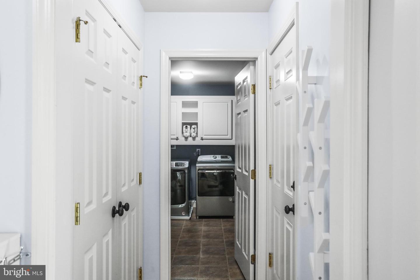 696 Rishel Dr Property Photo 23