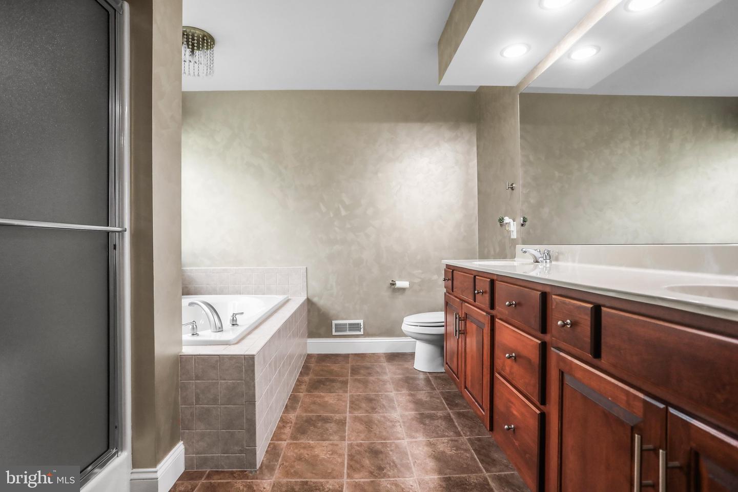 696 Rishel Dr Property Photo 28