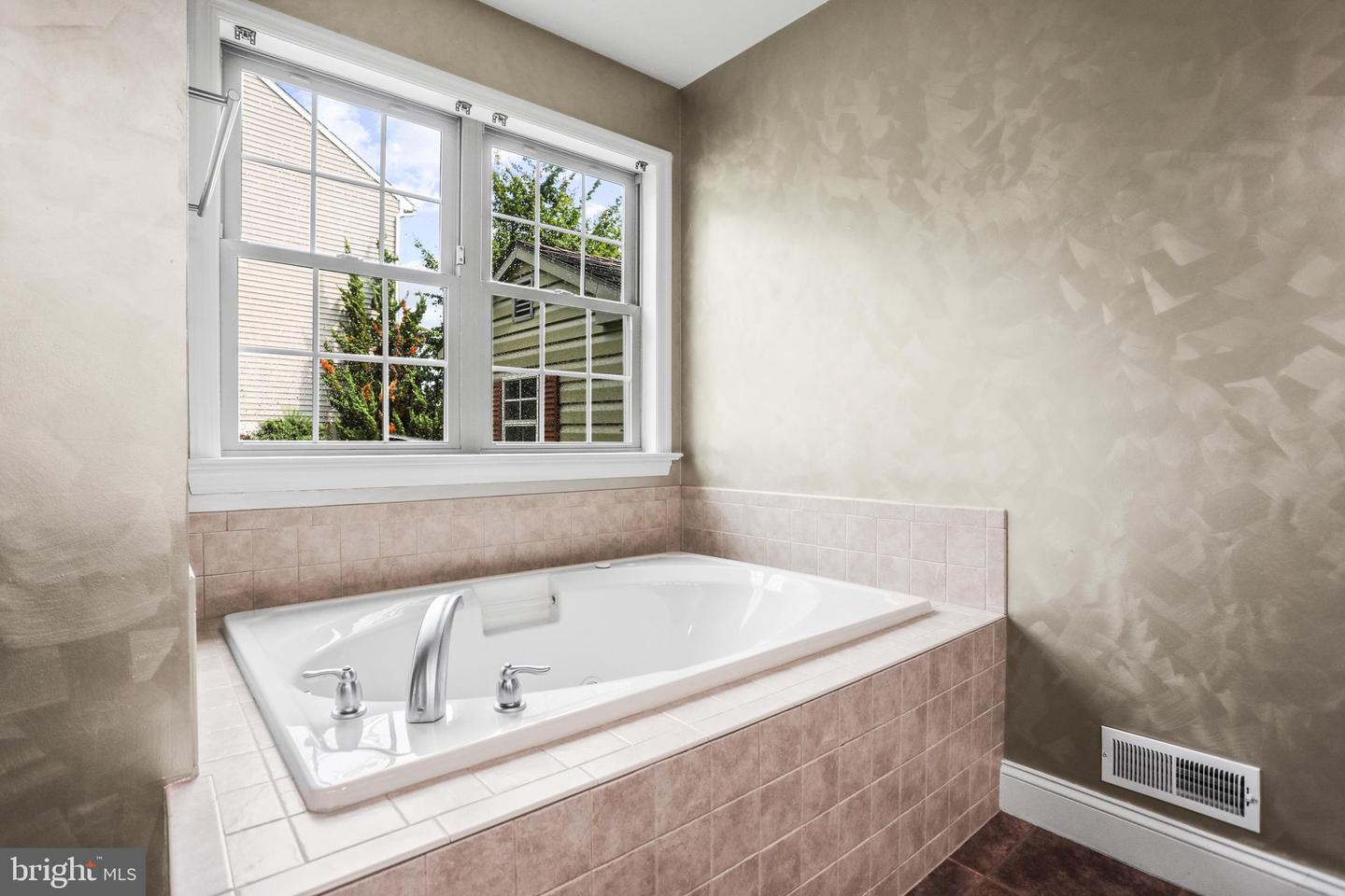 696 Rishel Dr Property Photo 29