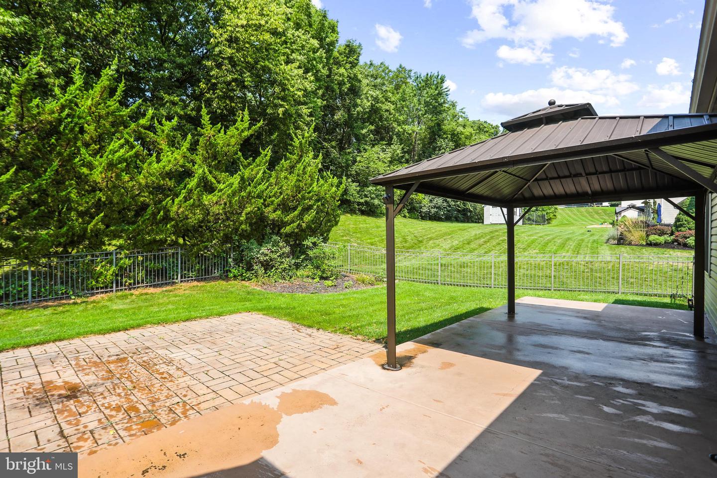 696 Rishel Dr Property Photo 43