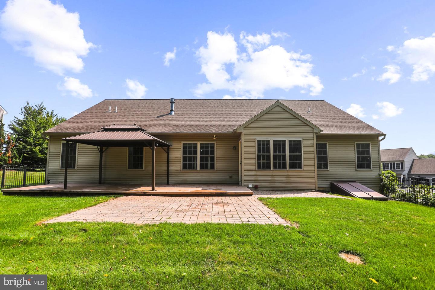 696 Rishel Dr Property Photo 47