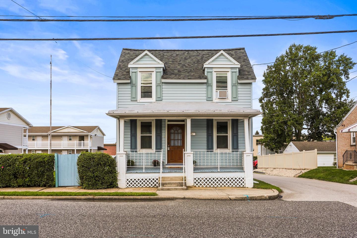 9 Allegheny Ave Property Photo 3