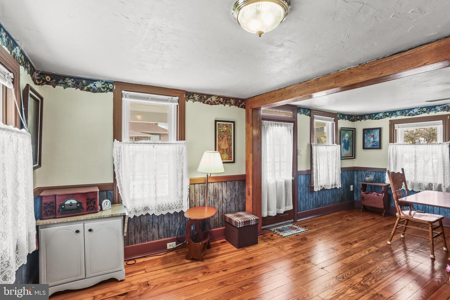 9 Allegheny Ave Property Photo 8
