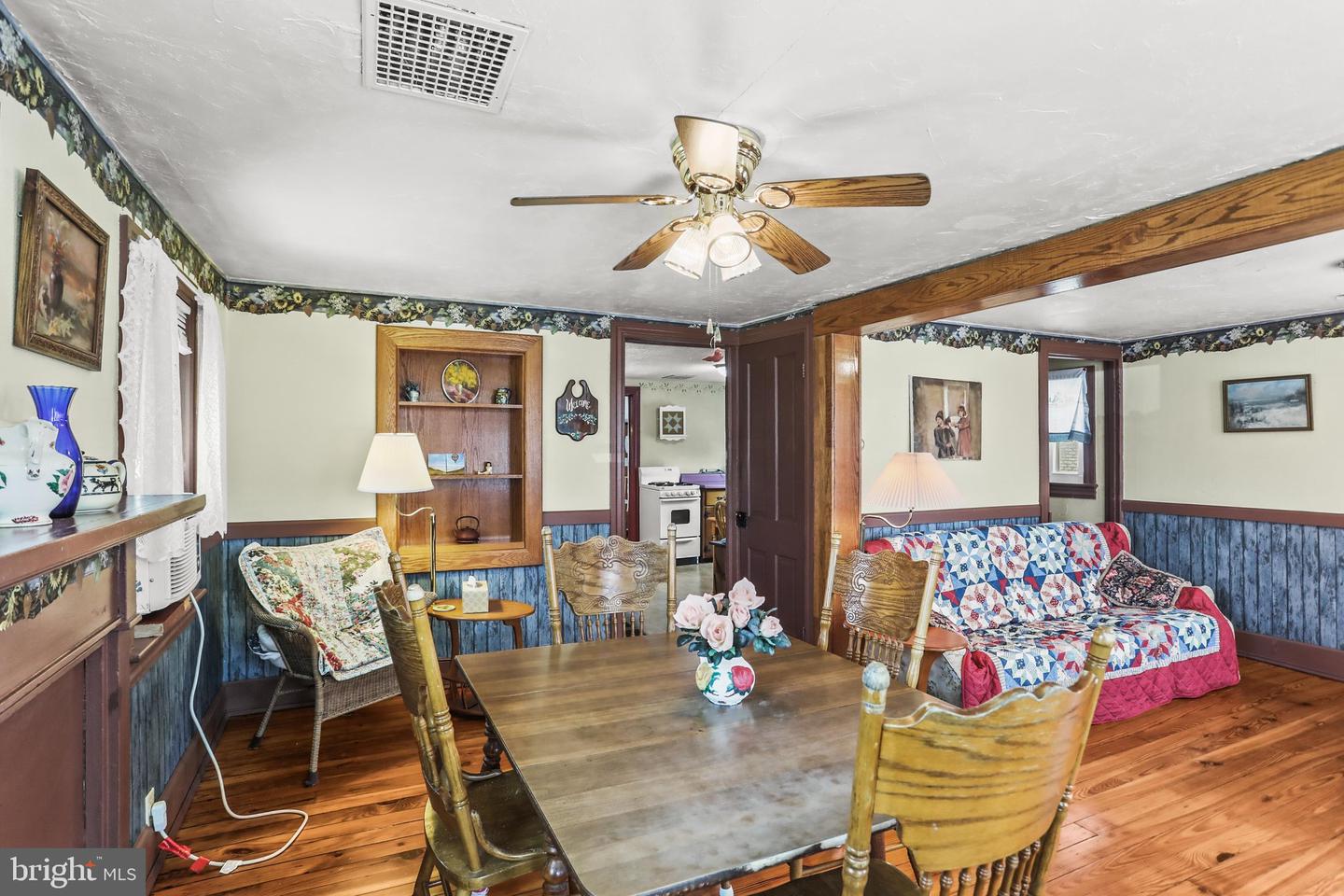 9 Allegheny Ave Property Photo 11