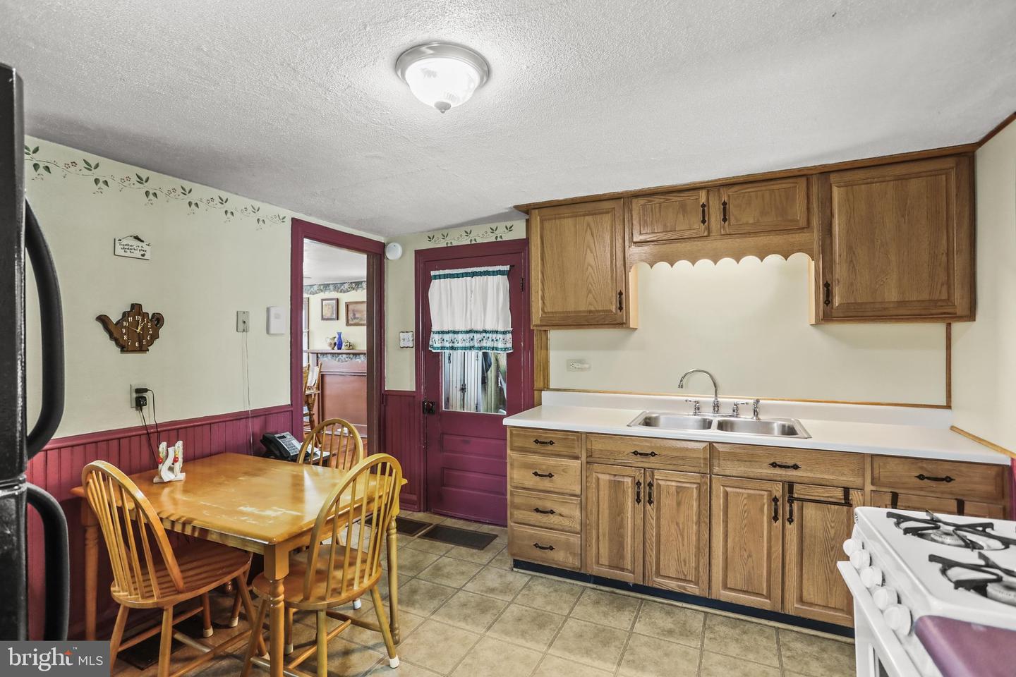 9 Allegheny Ave Property Photo 13