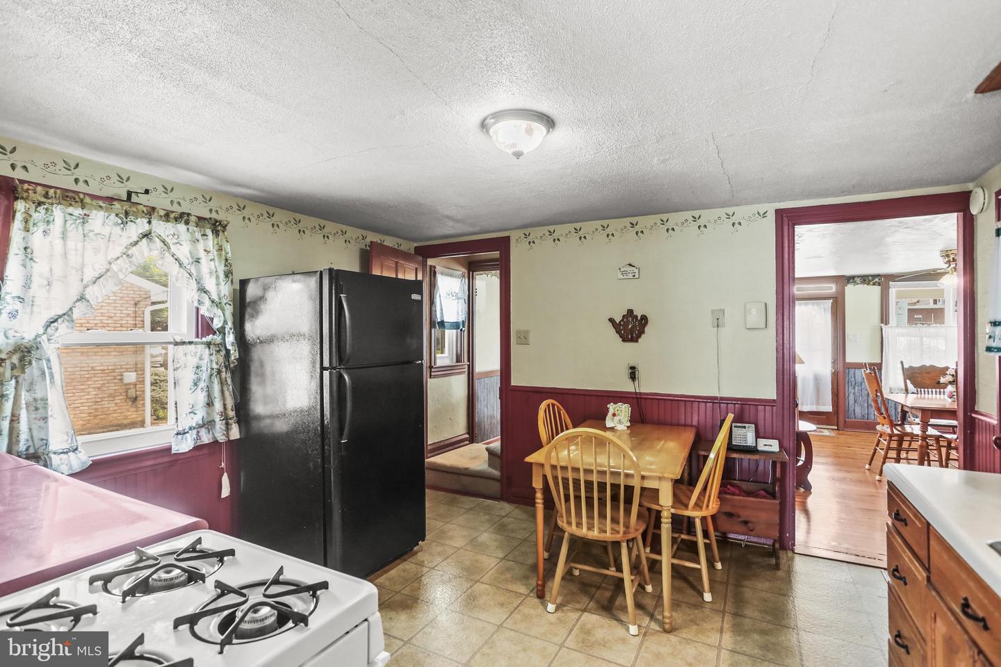 9 Allegheny Ave Property Photo 15