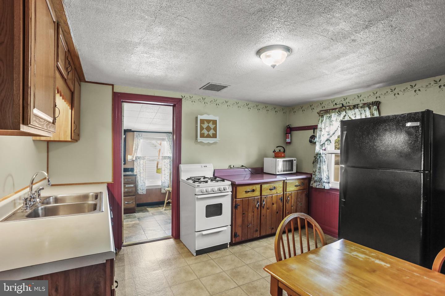 9 Allegheny Ave Property Photo 16
