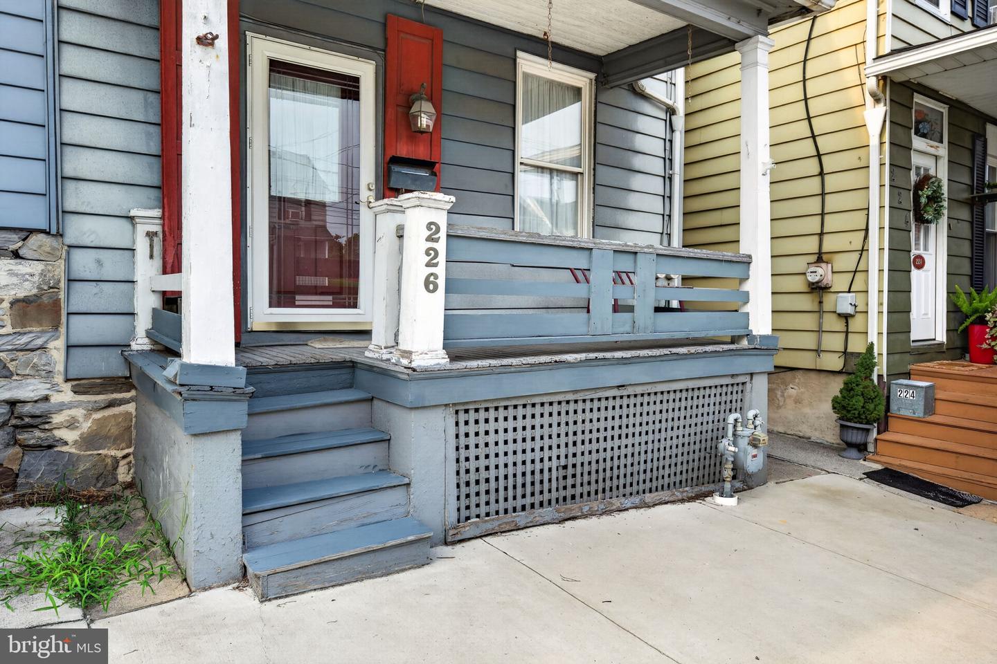 226 Hellam St Property Photo 3