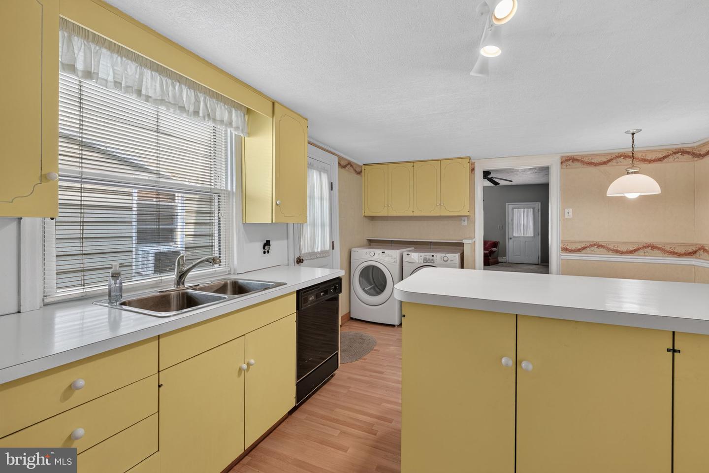226 Hellam St Property Photo 11