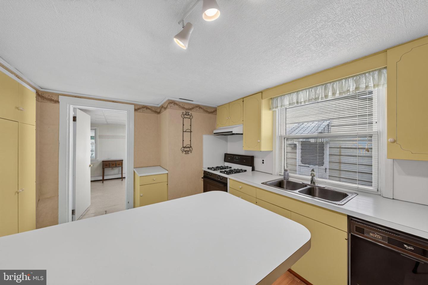 226 Hellam St Property Photo 14