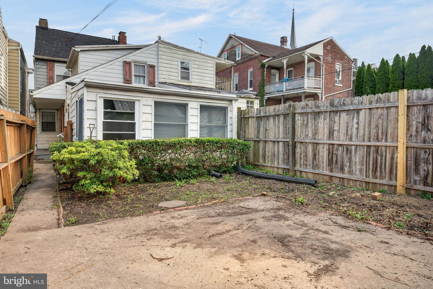 226 Hellam St Property Photo 35