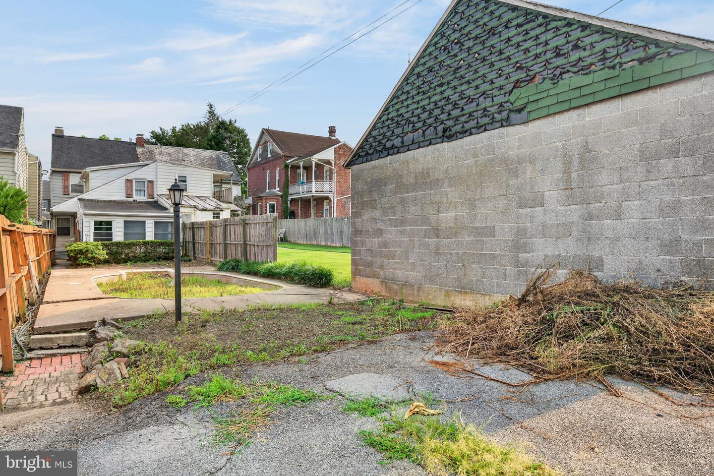 226 Hellam St Property Photo 38