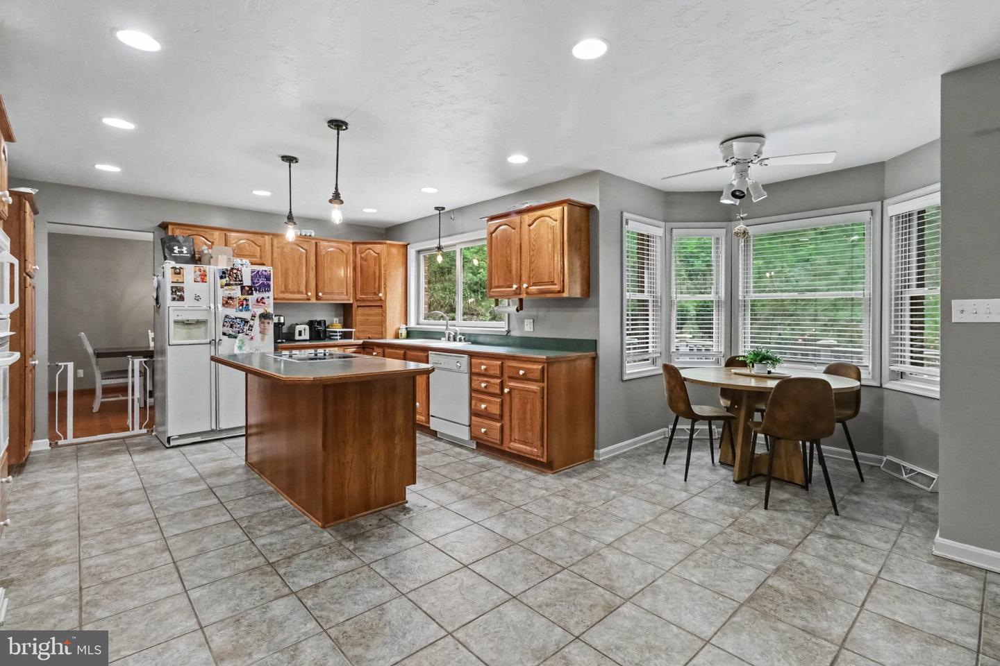2005 Woodberry Rd Property Photo 10